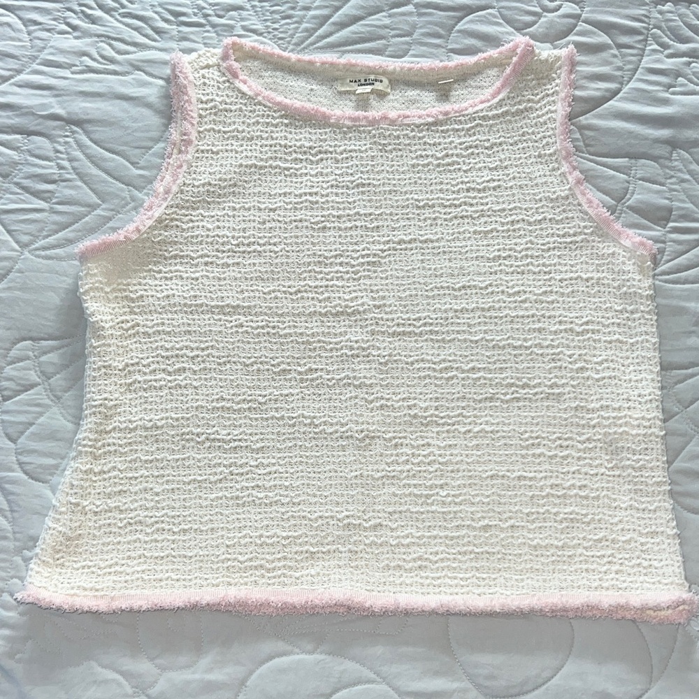 Max Studio Cream and Pink Knit Top Sz M